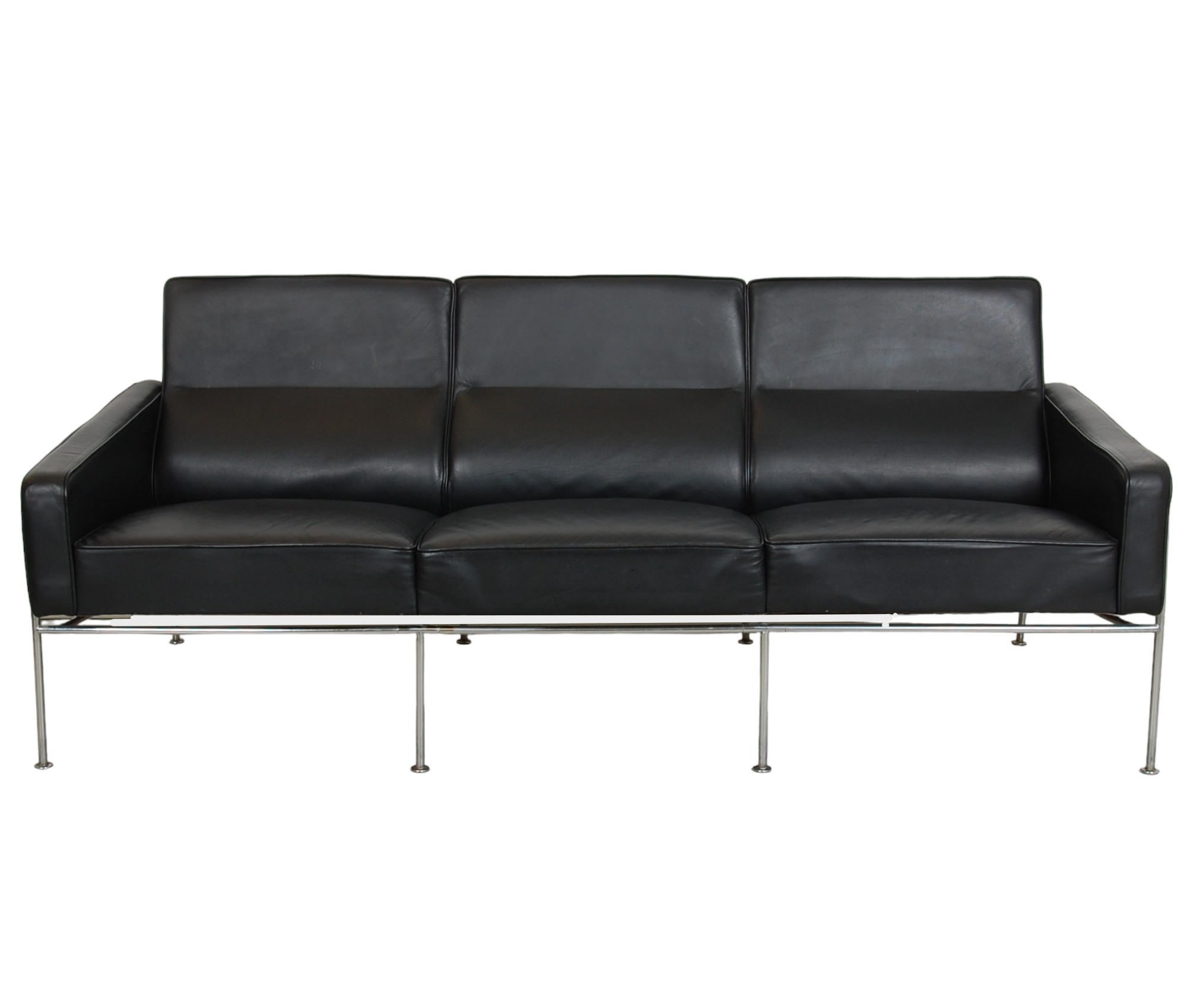 For Sale Arne Jacobsen 3.seater 3303 sofa in black leather